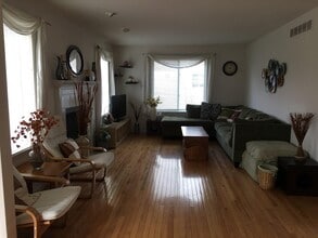 156 Arthur Ave in Troy, MI - Building Photo - Building Photo