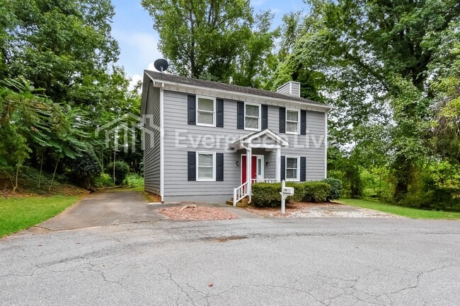 245 Guinevere Ct in Winston-Salem, NC - Building Photo - Building Photo