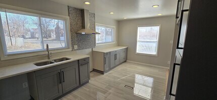 15800 Whitcomb in Detroit, MI - Building Photo - Building Photo