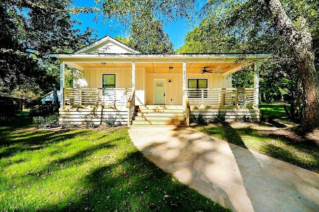 property at 1458 Fairview Rd