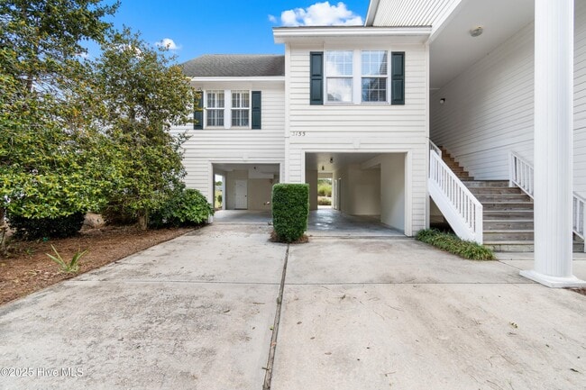 3155 Lakeside Commons Dr SE in Southport, NC - Building Photo - Building Photo