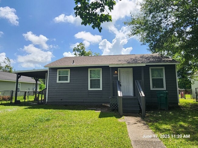 property at 2404 Pacific St