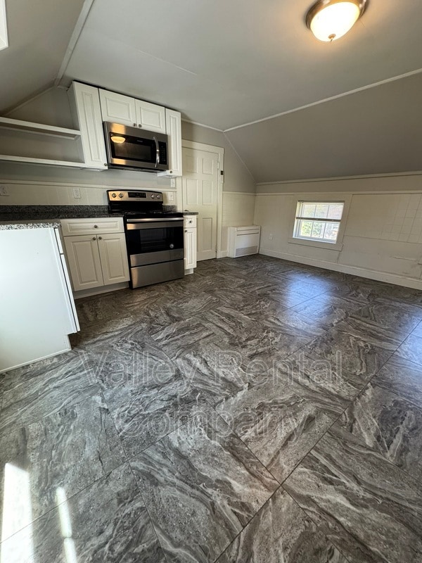 39 Middle St in Hadley, MA - Building Photo - Building Photo