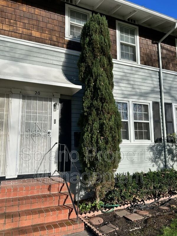 property at 20 Selfridge St