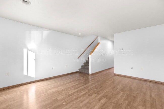 2608 N Career Ave in Sioux Falls, SD - Building Photo - Building Photo