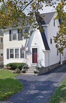 129 Hamilton Dr, Unit Upper Apt. in Buffalo, NY - Building Photo
