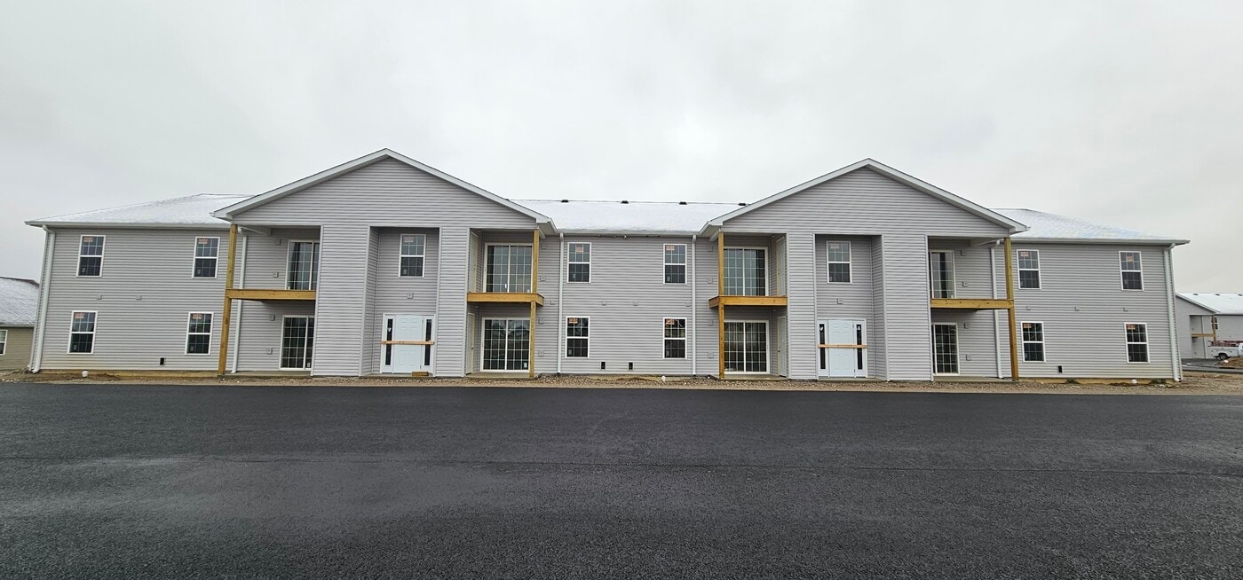 2039 N Wedgewood Ave, Unit A in Greensburg, IN - Foto de edificio