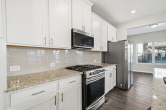 318 Commons Ave in Woodstock, GA - Building Photo - Building Photo