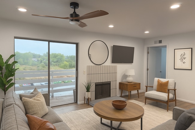 property at 3121 S Tamarac Dr