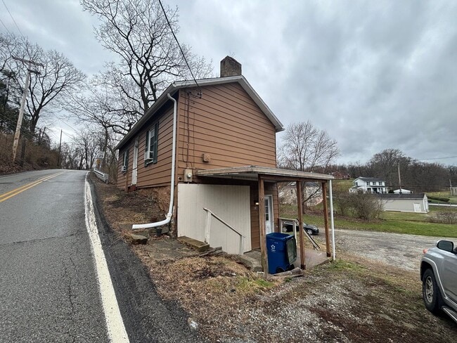 406 Pierson Run Rd in Pittsburgh, PA - Building Photo - Building Photo