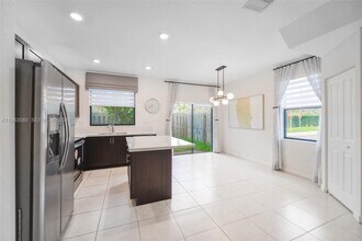 20814 NE 5th Ct in Miami, FL - Building Photo - Building Photo