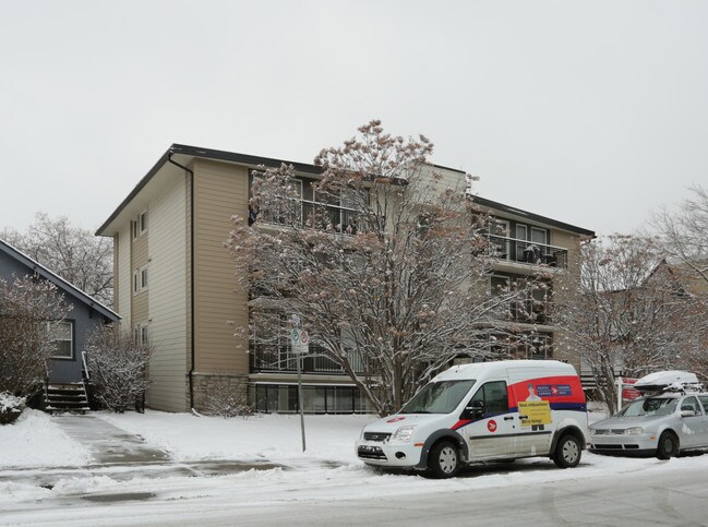 515 22nd Ave SW in Calgary, AB - Building Photo - Primary Photo