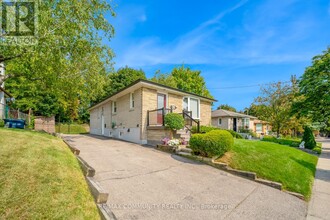 28 Benhur Crescent in Toronto, ON - Building Photo - Building Photo