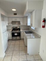 235 Keen St in Paterson, NJ - Building Photo