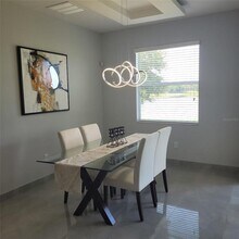11031 Redbud Woods Ln in Orlando, FL - Foto de edificio - Building Photo