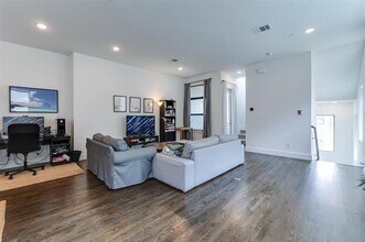 8044 Zeppos Dr. in Plano, TX - Building Photo - Building Photo