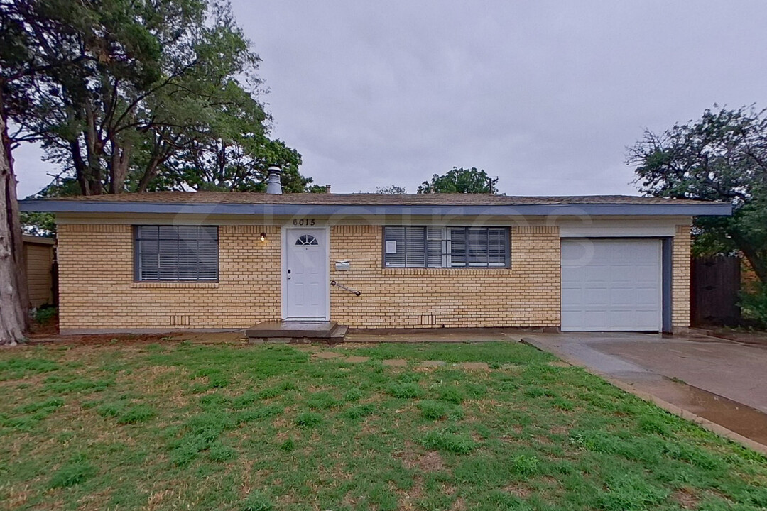 6015 Garden Ln in Amarillo, TX - Foto de edificio