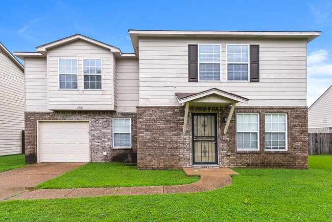 property at 2500 Boxford Ln