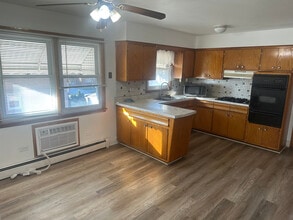 5948 W 79th St in Burbank, IL - Building Photo - Building Photo