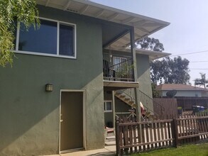 320 Park Ave in Vista, CA - Building Photo - Building Photo