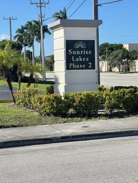 8285 Sunrise Lakes Blvd in Sunrise, FL - Building Photo - Building Photo