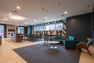 Venue Tower Apartments in Grand Rapids, MI - Foto de edificio - Other