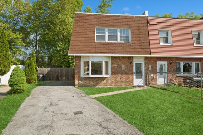 property at 62 Sarah Ln