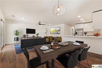 317 Mill St in San Marcos, TX - Building Photo - Building Photo