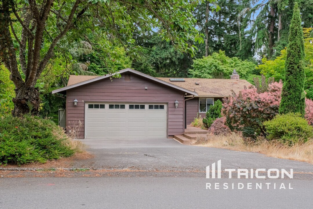 5 Lapsley Dr in Dupont, WA - Building Photo
