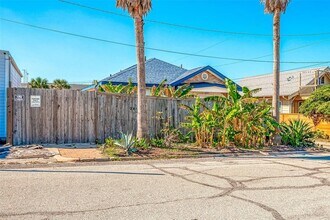 2415 31st St in Galveston, TX - Building Photo - Building Photo