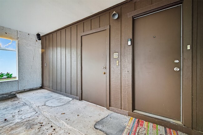 property at 7655 S Braeswood Blvd