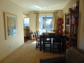 676 SW Trillium Creek Ter in Portland, OR - Building Photo - Building Photo