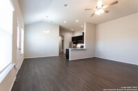 628-630 Ashers Pl in Seguin, TX - Foto de edificio - Building Photo