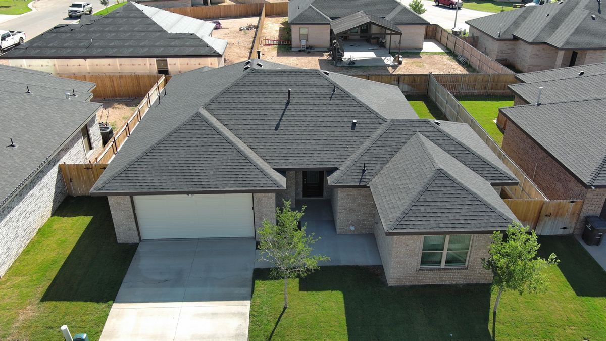 1104 Osprey Dr in Midland, TX - Building Photo