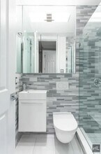 MULBERRY ST., Unit 8 in New York, NY - Foto de edificio - Building Photo