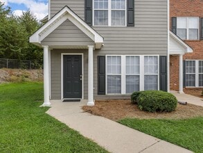 5 Whitfield Way in Greer, SC - Building Photo - Building Photo