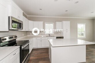 1113 Morton St E in Lehigh Acres, FL - Building Photo - Building Photo