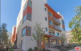 12642 Sandhill Ln in Los Angeles, CA - Building Photo