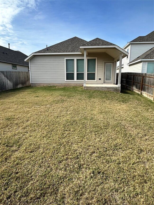 421 Mira Mesa Dr in Liberty Hill, TX - Building Photo - Building Photo