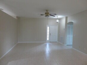 589 Waverly Cir in Port St. Lucie, FL - Building Photo - Building Photo