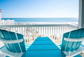 1 Neptune Pl in Kure Beach, NC - Building Photo - Building Photo