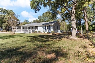 1106 Bullard St in Elizabethtown, NC - Building Photo - Building Photo