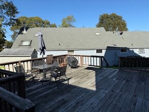35 Updike Ave in North Kingstown, RI - Building Photo - Building Photo