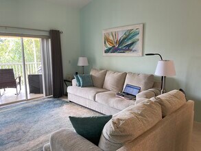 1336 Mainsail Dr in Naples, FL - Building Photo - Building Photo