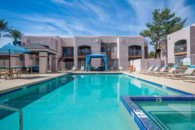 Azul Apartments in Phoenix, AZ - Building Photo - Building Photo