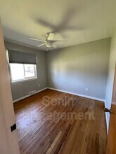 15855 13 Mile Rd in Southfield, MI - Building Photo - Building Photo