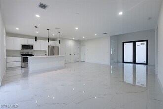 3304 67th St W in Lehigh Acres, FL - Building Photo - Building Photo