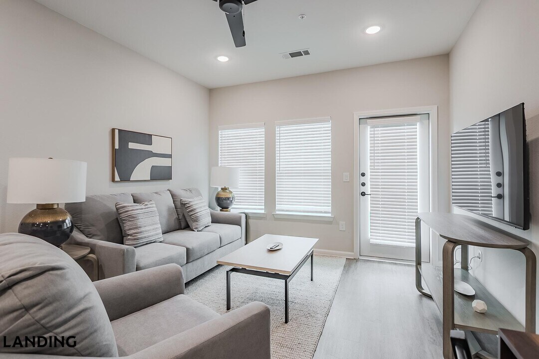 1650 Harris Hill Rd, Unit 06-6302 in San Marcos, TX - Building Photo