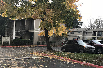 Village Garden Apartments in Portland, OR - Building Photo - Building Photo