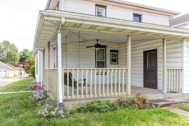 12 W Marble St in Mechanicsburg, PA - Building Photo - Building Photo